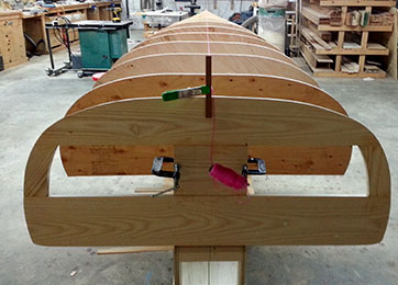 Freighter canoe transom mounted