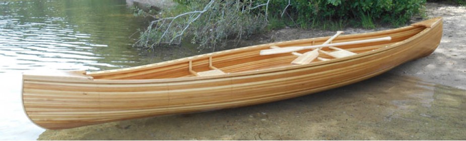 chum canoe on the beach2 925x280